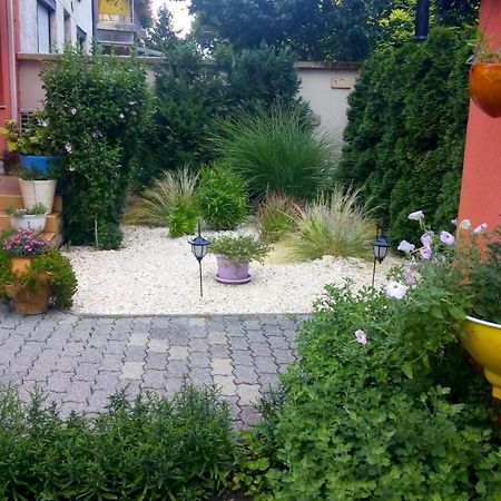 Aranyeső Vendégház Csorbai Budapest Exterior foto